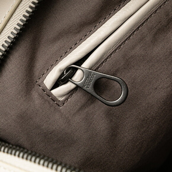 BOTTEGA VENETA White Leather Intrecciato Clutch Bag - Picture 8 of 12